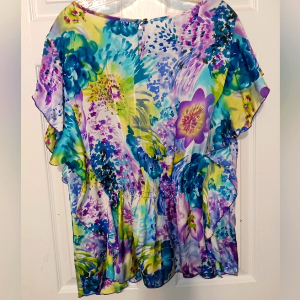 CATO Multicolor Floral Women's Top(PTP 18" L 20") - Picture 4 of 5